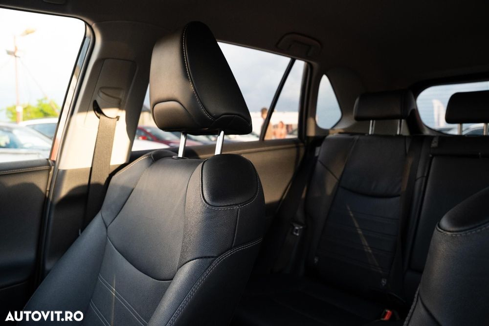 Toyota RAV4 2.5 VVT-iE 4x4 Luxury - 24