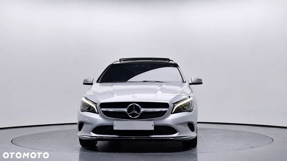 Mercedes-Benz CLA 250 7G-DCT AMG Line - 5