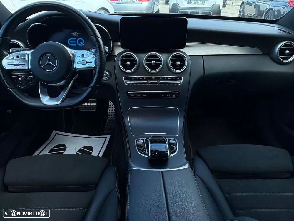 Mercedes-Benz C 300 — fotografia 14