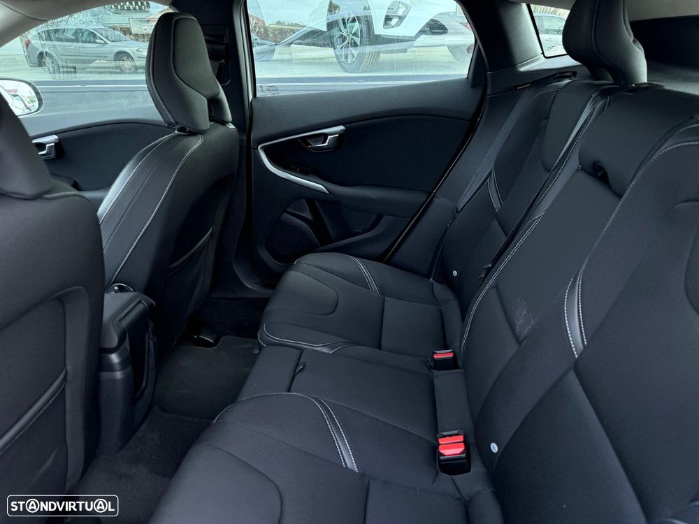 Volvo V40 2.0 D3 Momentum - 15