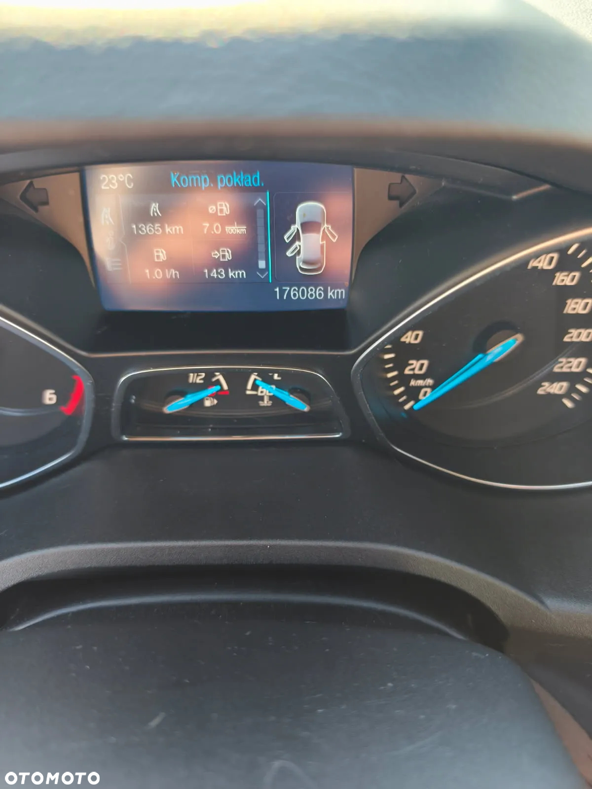 Ford Kuga 2.0 TDCi FWD Titanium - 27