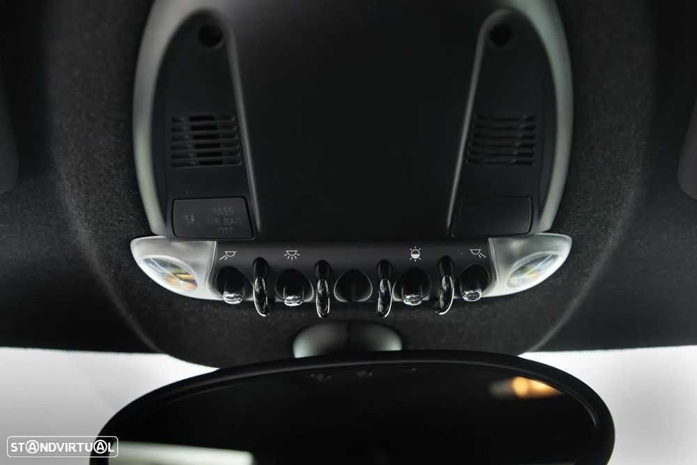 MINI 3 Portas John Cooper Works - 29