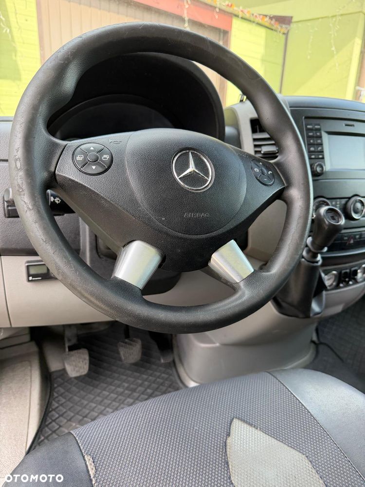 Mercedes-Benz Sprinter - 15