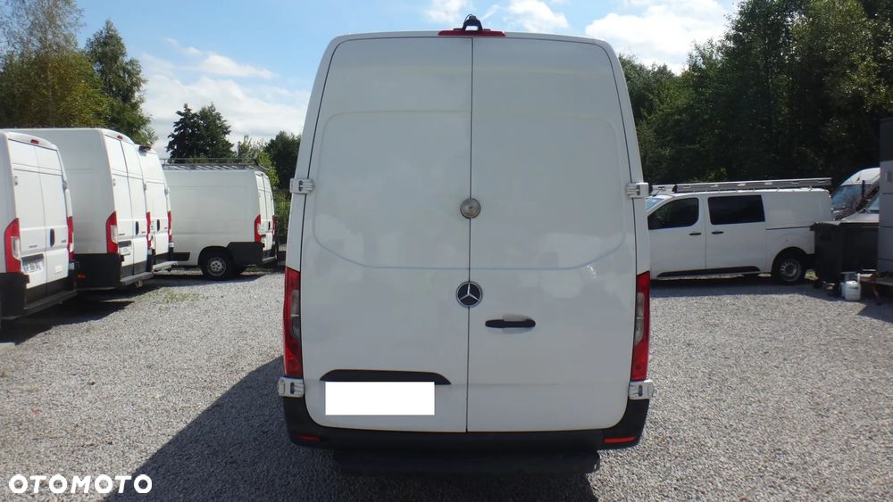 Mercedes-Benz Sprinter - 6