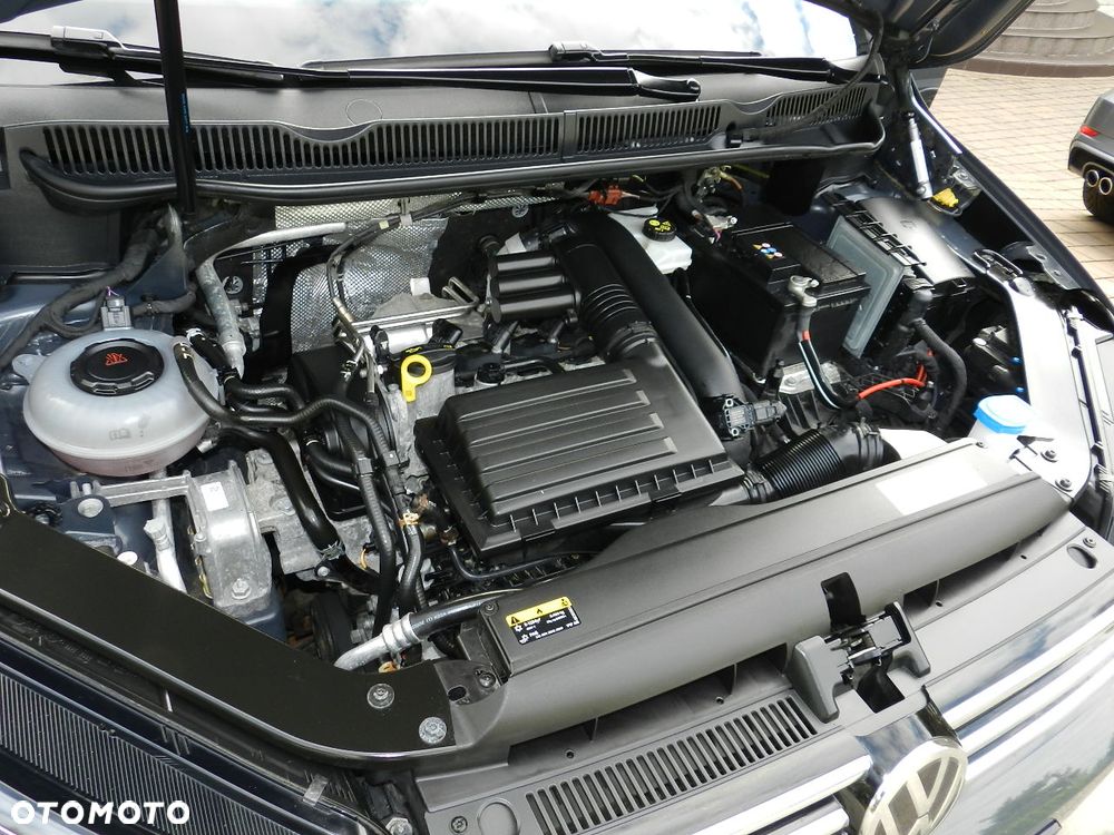 Volkswagen Touran - 24