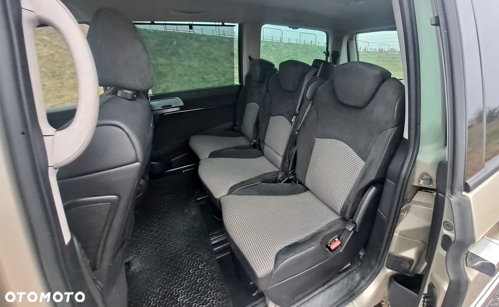 Peugeot 807 HDi 135 Style - 7