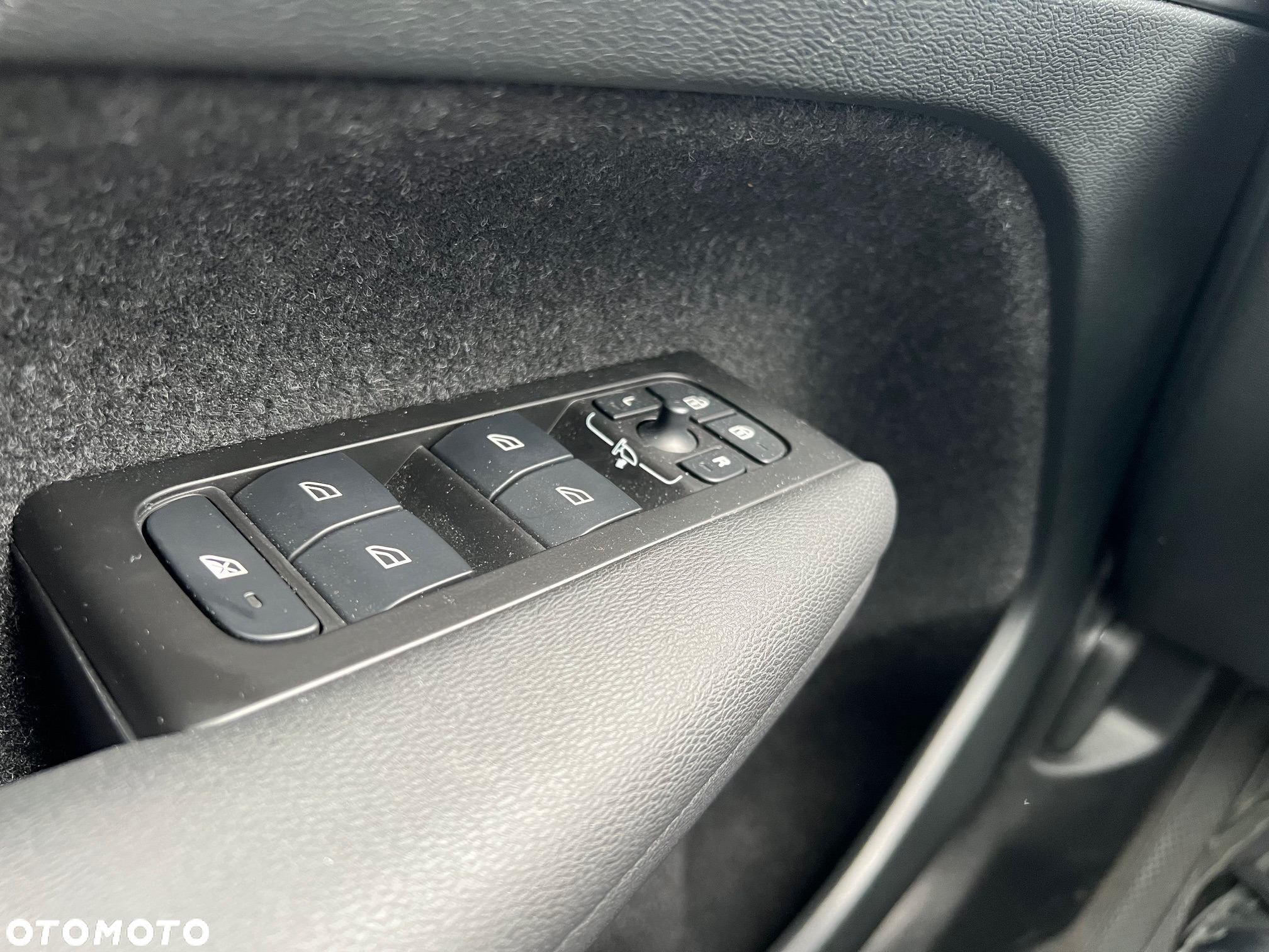 Volvo XC 40 T3 Momentum - 14