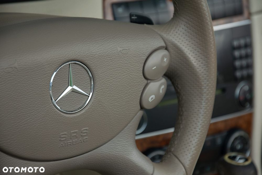 Mercedes-Benz CLK - 19