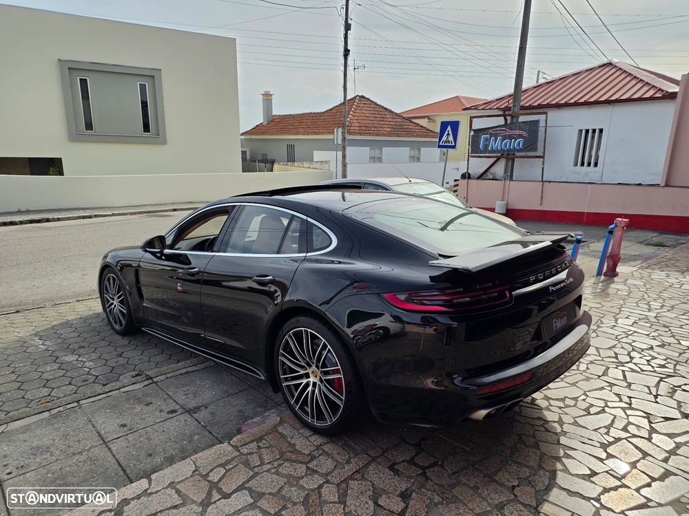 Porsche Panamera Turbo - 8