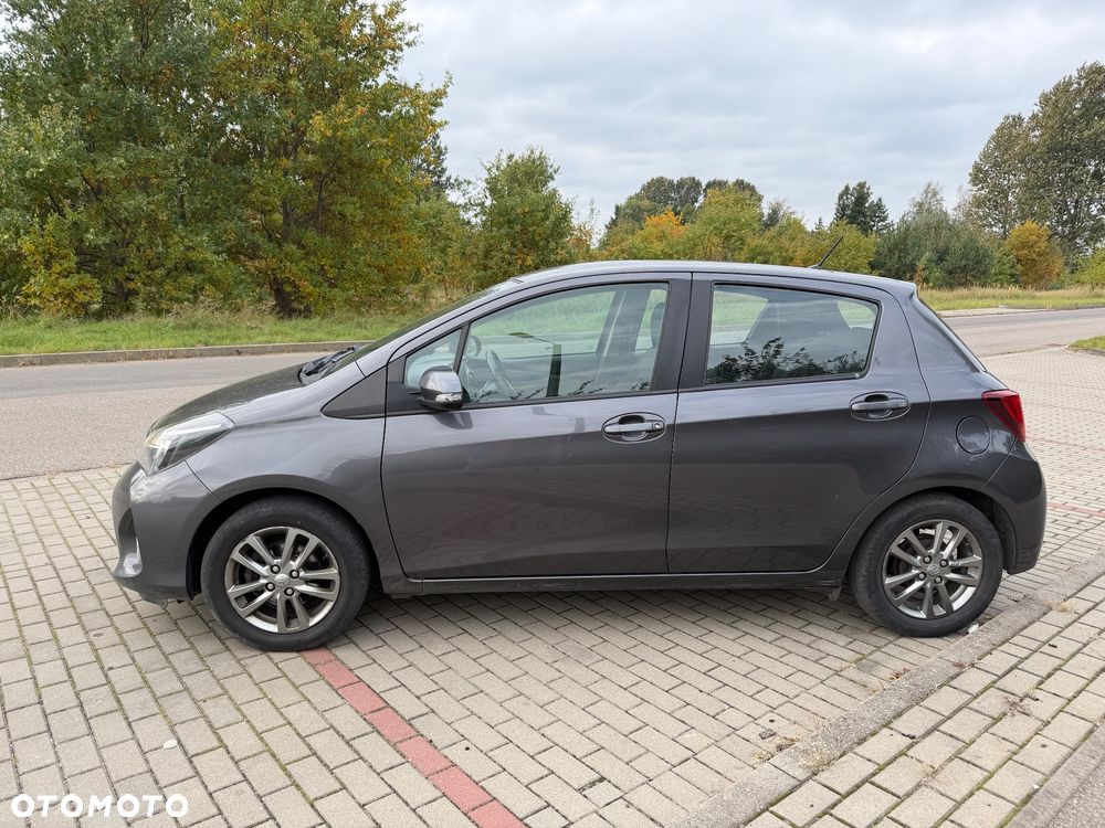 Toyota Yaris 2015 photo 3