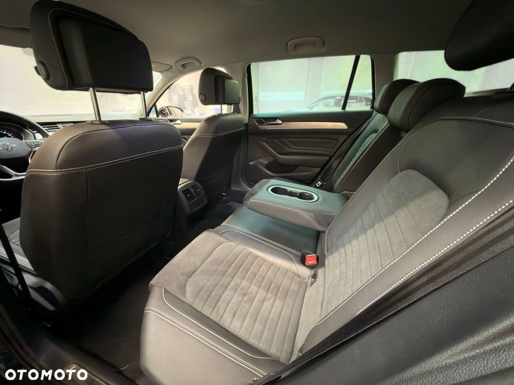 Volkswagen Passat Variant 1.5 TSI EVO Elegance DSG - 27