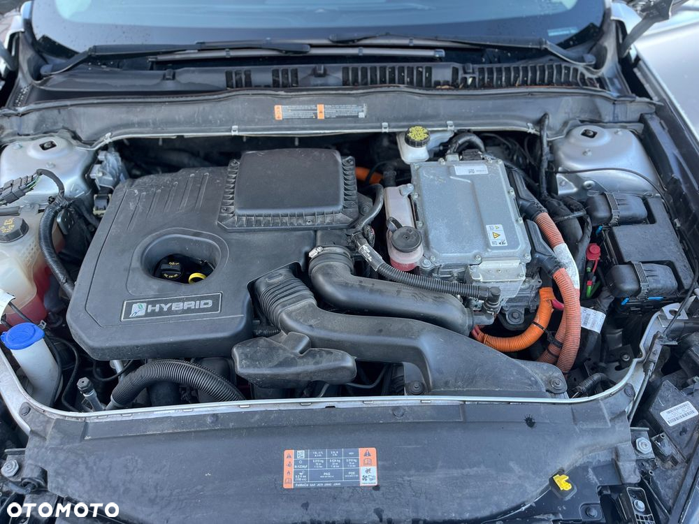 Ford Fusion - 16