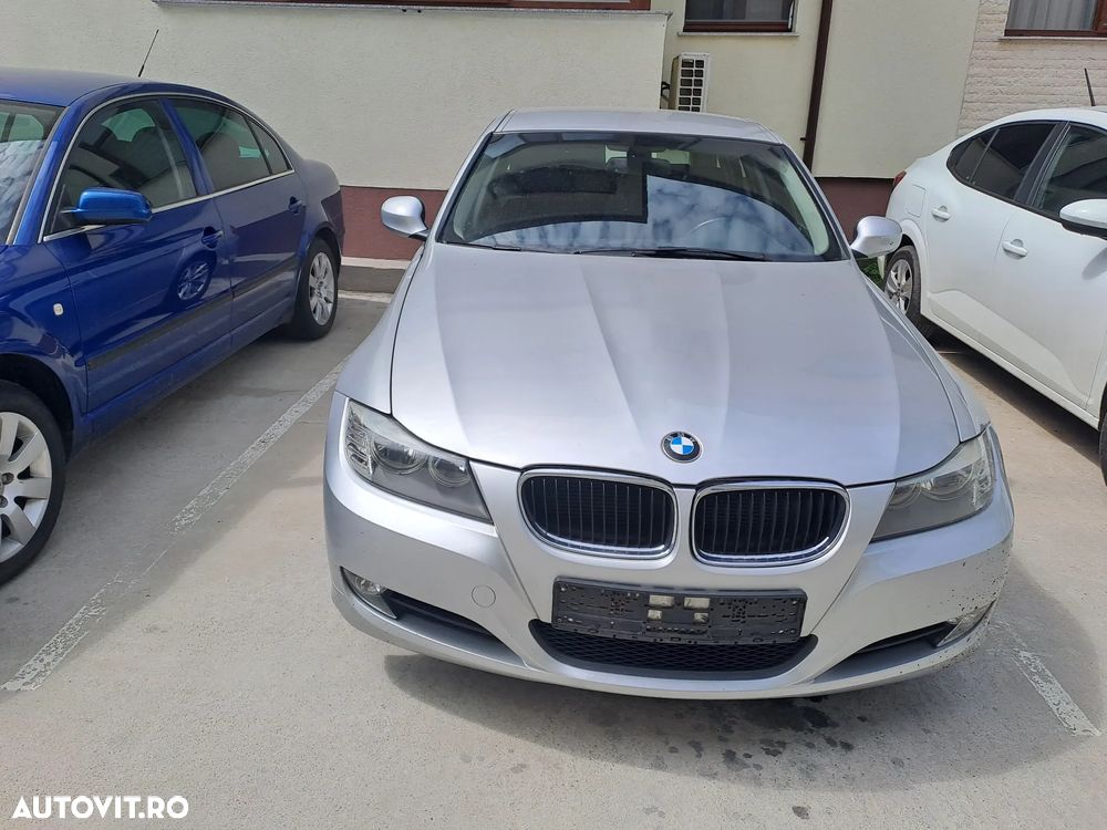 BMW Seria 3 320d - 8