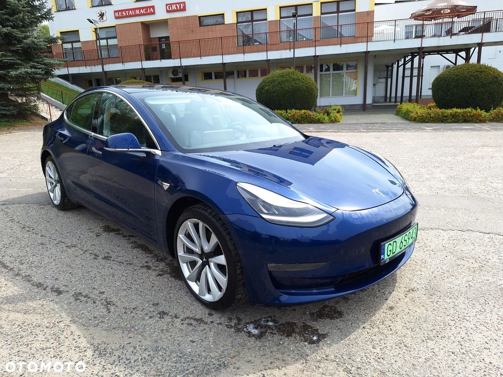 Tesla Model 3 Langstreckenbatterie Allradantrieb Dual Motor - 9