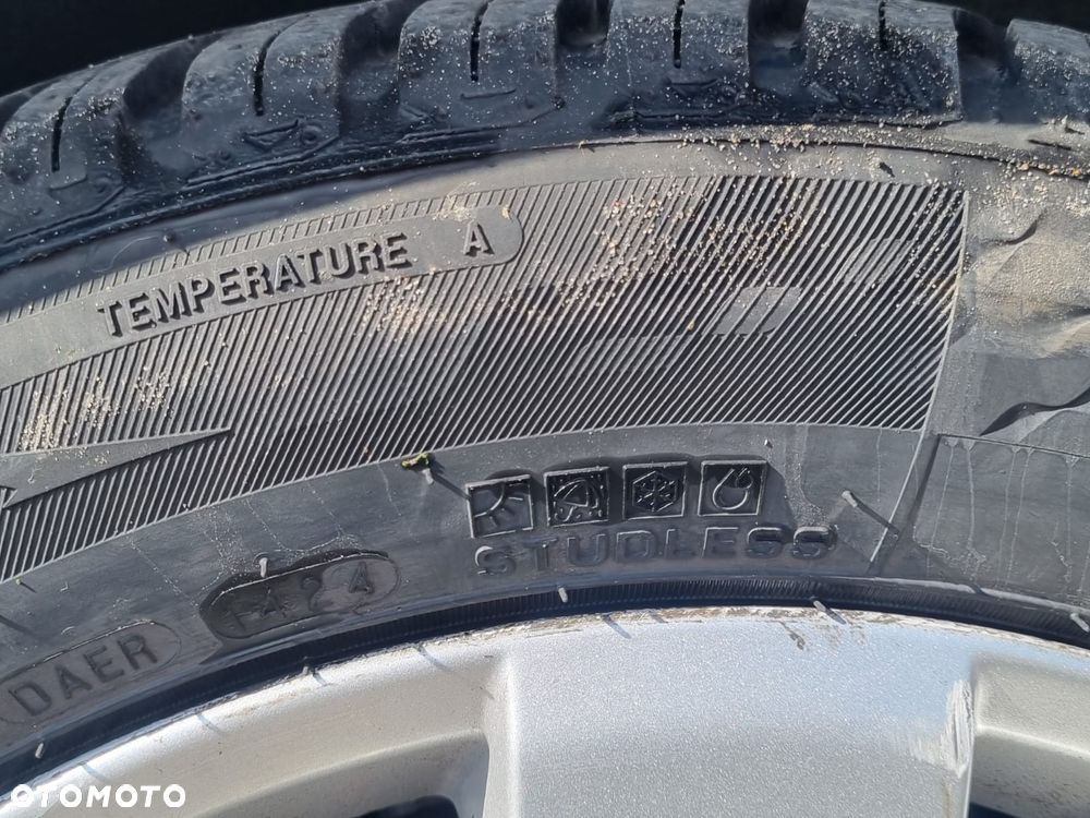 Ford Focus 1.6 Ghia - 11