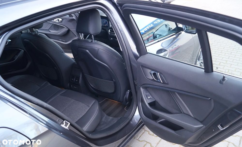 BMW Seria 1 118i Sport Line - 28