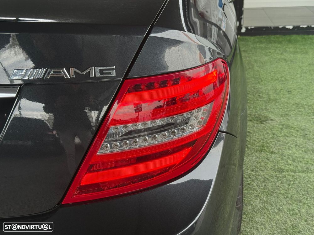 Mercedes-Benz C 220 BlueTEC AMG Line - 24