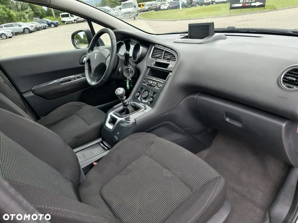 Peugeot 5008 - 15