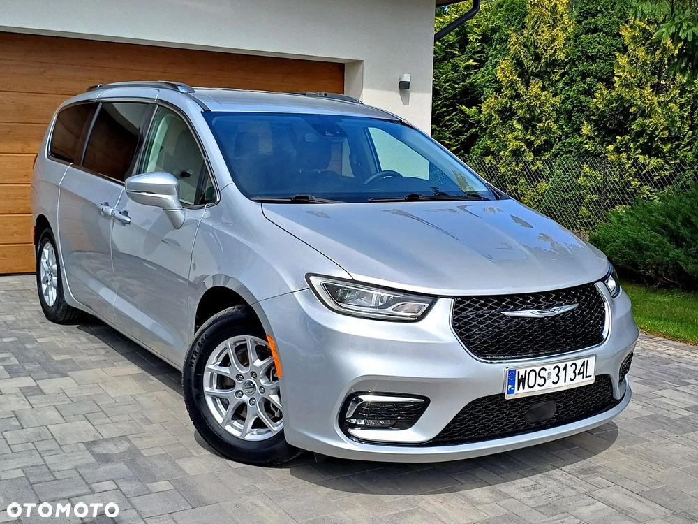 Chrysler Pacifica - 3