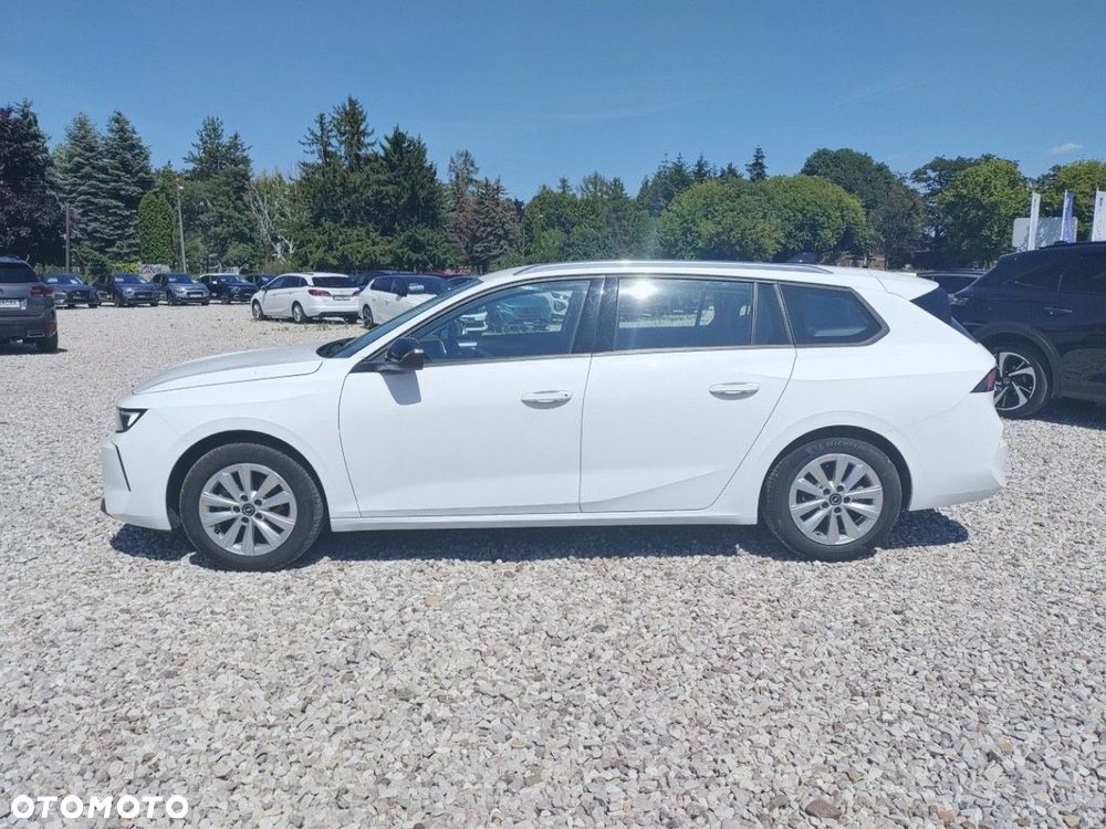 Opel Astra 1.2 T Business Edition S&S - 4