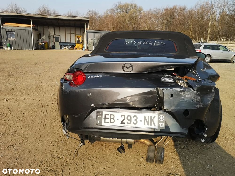 Mazda MX-5 RF SKYACTIV-G 131 Sports-Line - 32
