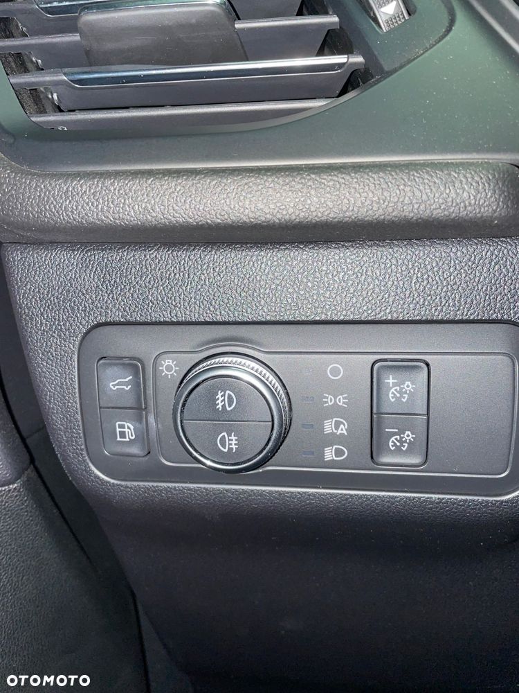 Ford Kuga 2.5P PHEV FWD ST-Line - 19