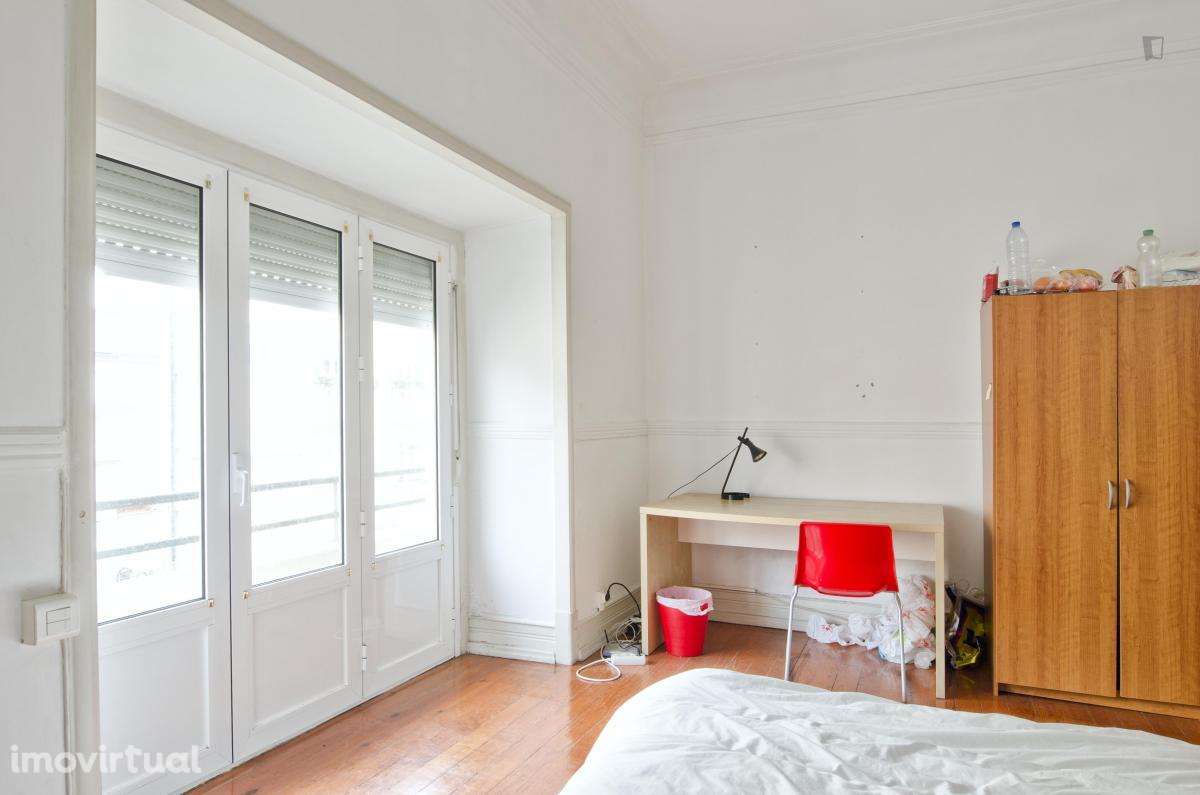 Quarto - localizado em Entrecampos Lisbon - Grande imagem: 2/21