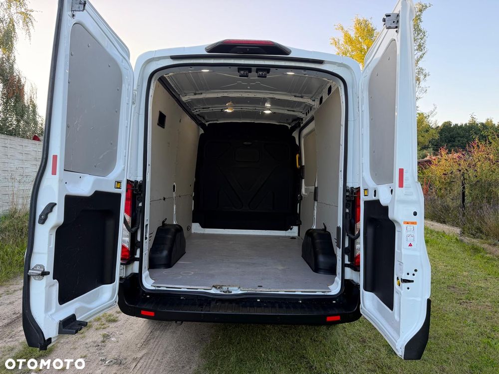 Ford Transit - 11