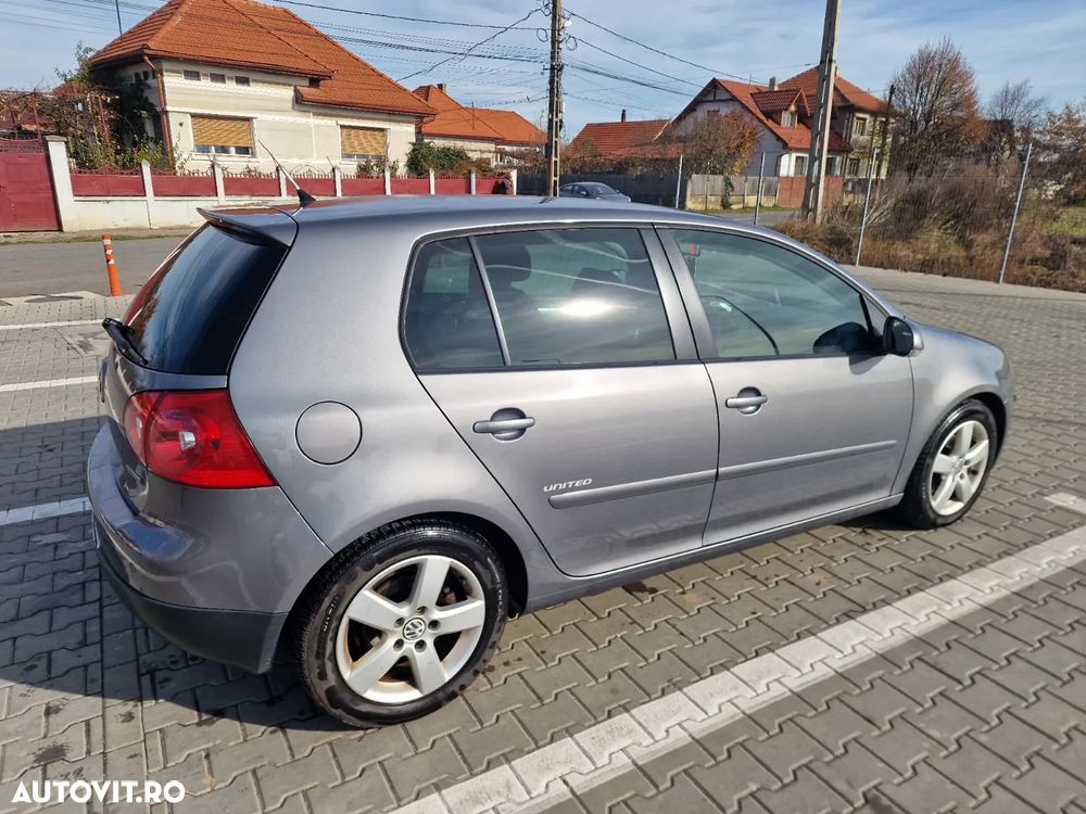 Volkswagen Golf - 9