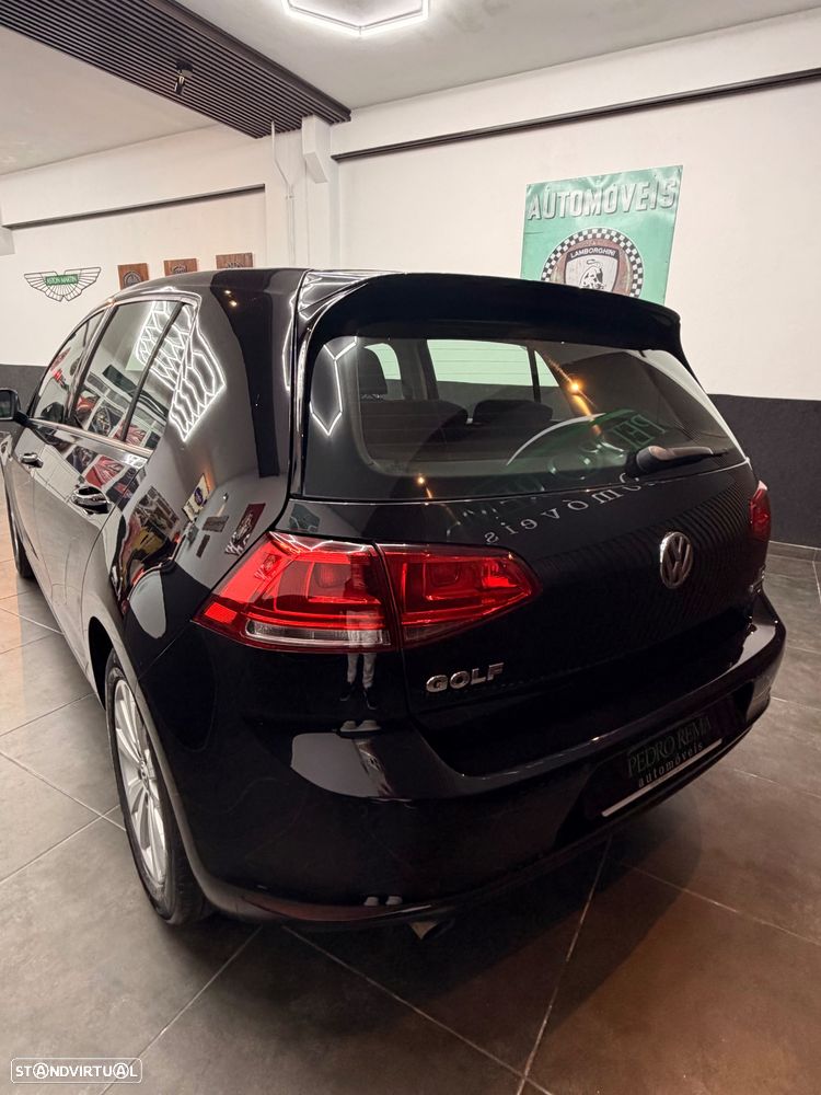 VW Golf 1.6 TDi BlueMotion Confortline - 14