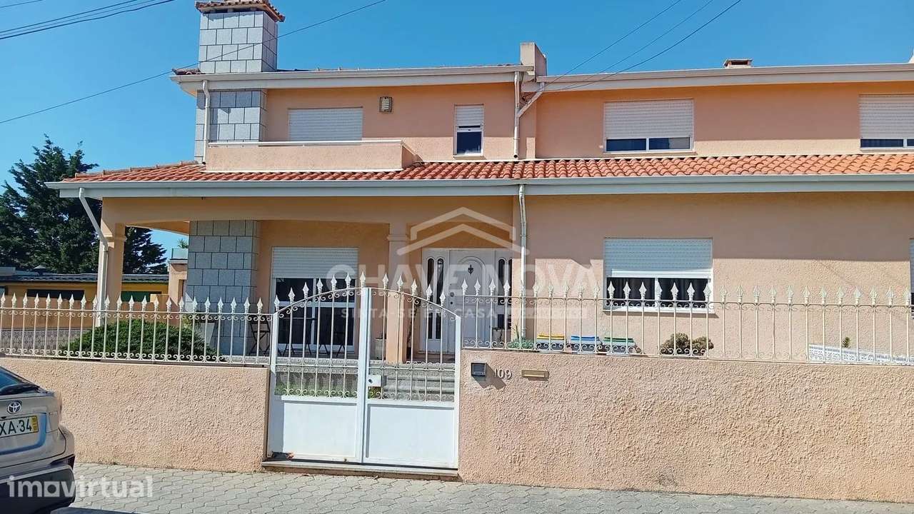 Moradia Geminada V4 a 300 metros da praia na Madalena - Grande imagem: 2/12