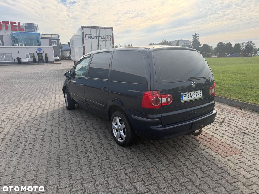 Volkswagen Sharan 2005 photo 3