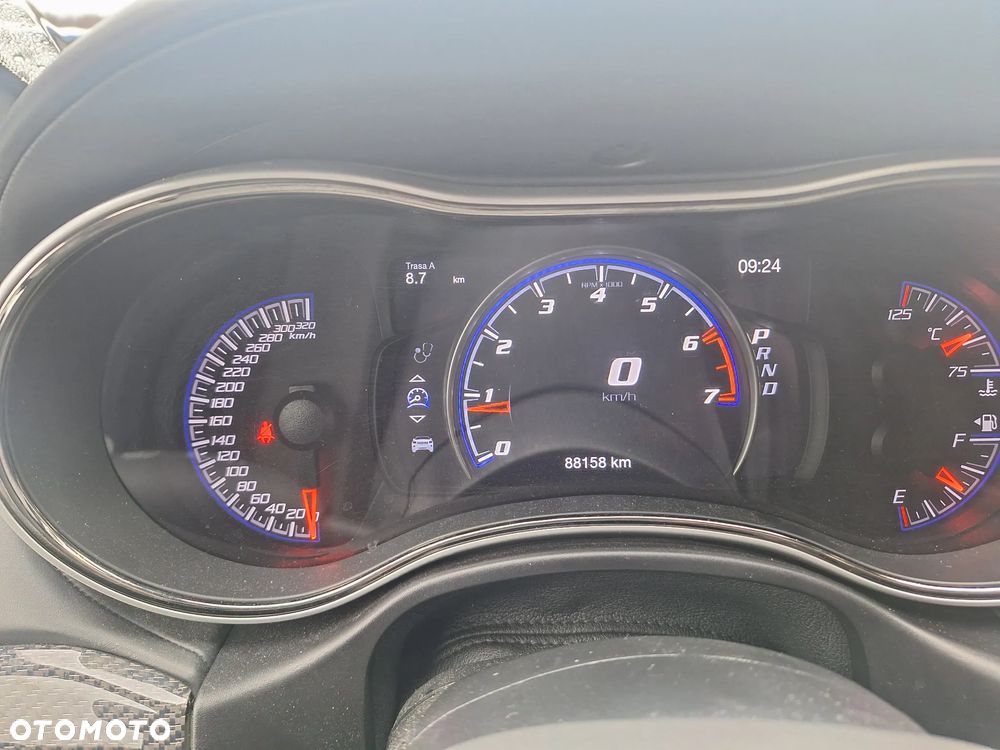 Jeep Grand Cherokee - 12