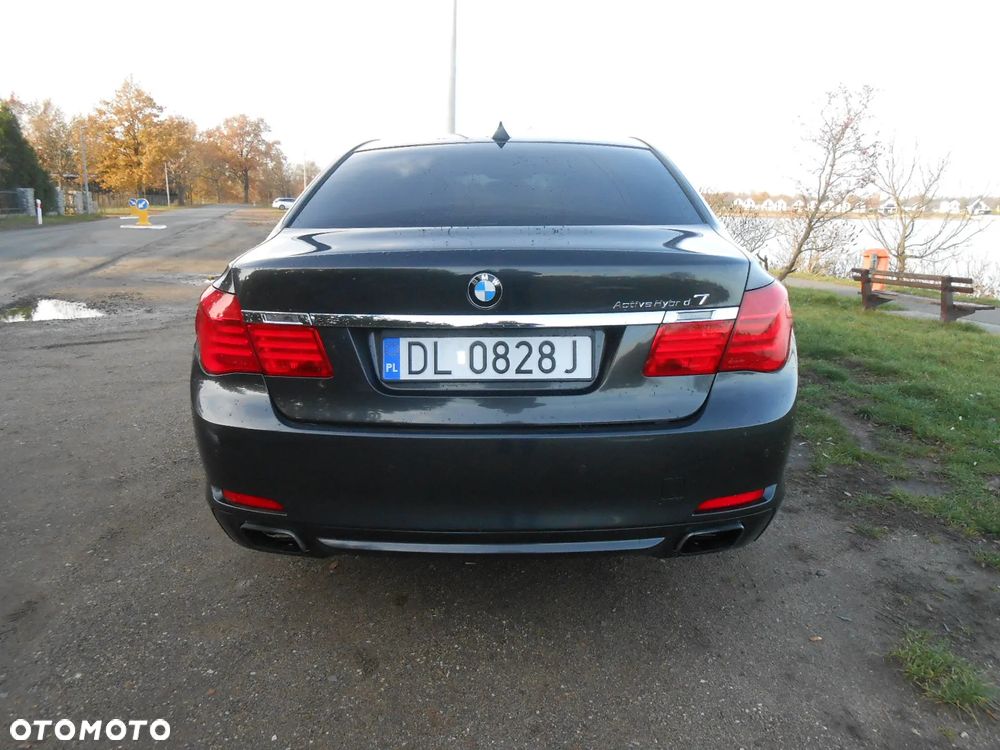 BMW Seria 7 750Li Edition Exclusive - 4