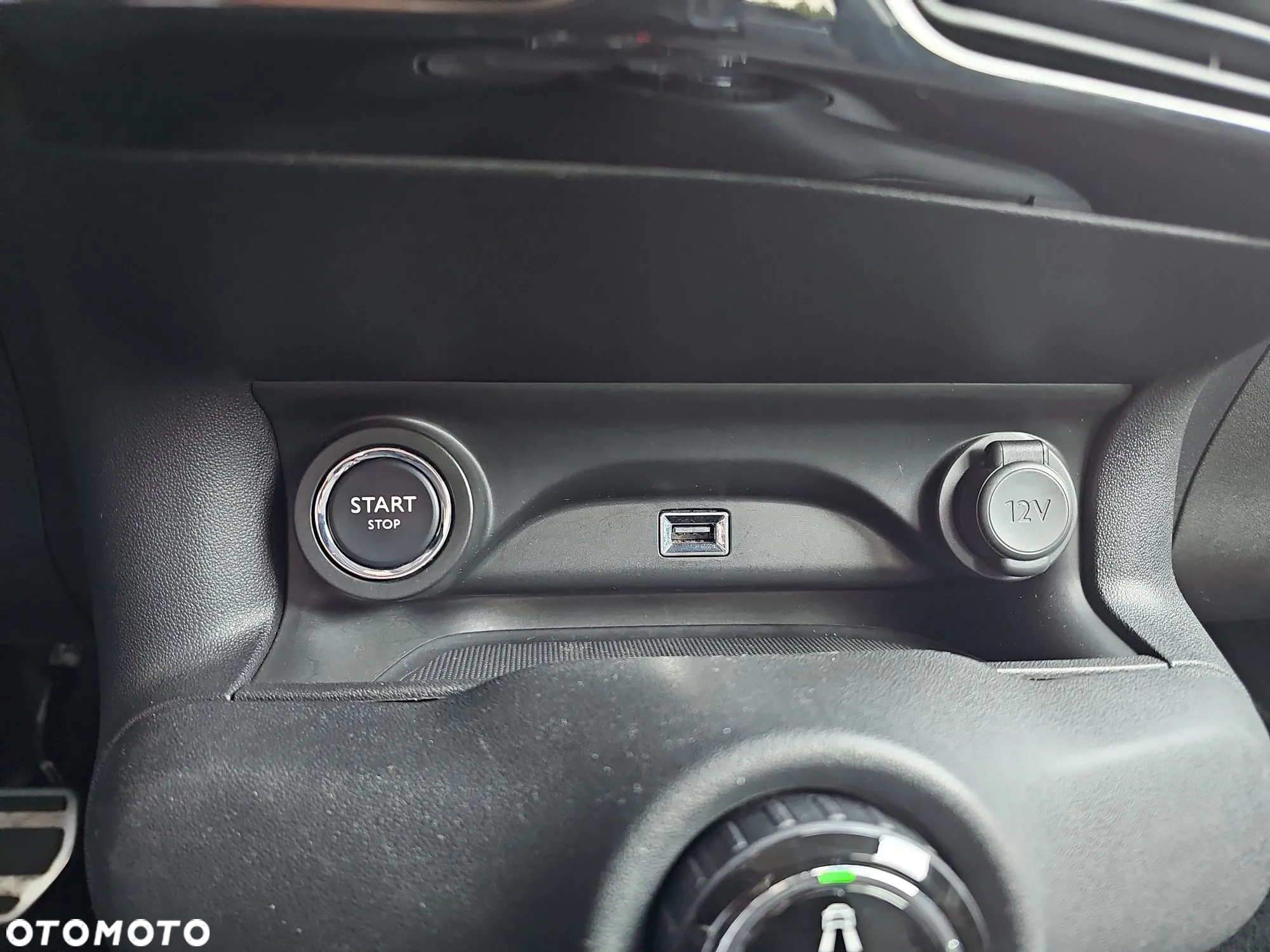 Citroën C4 Cactus 1.2 PureTech Shine S&S EAT6 - 25