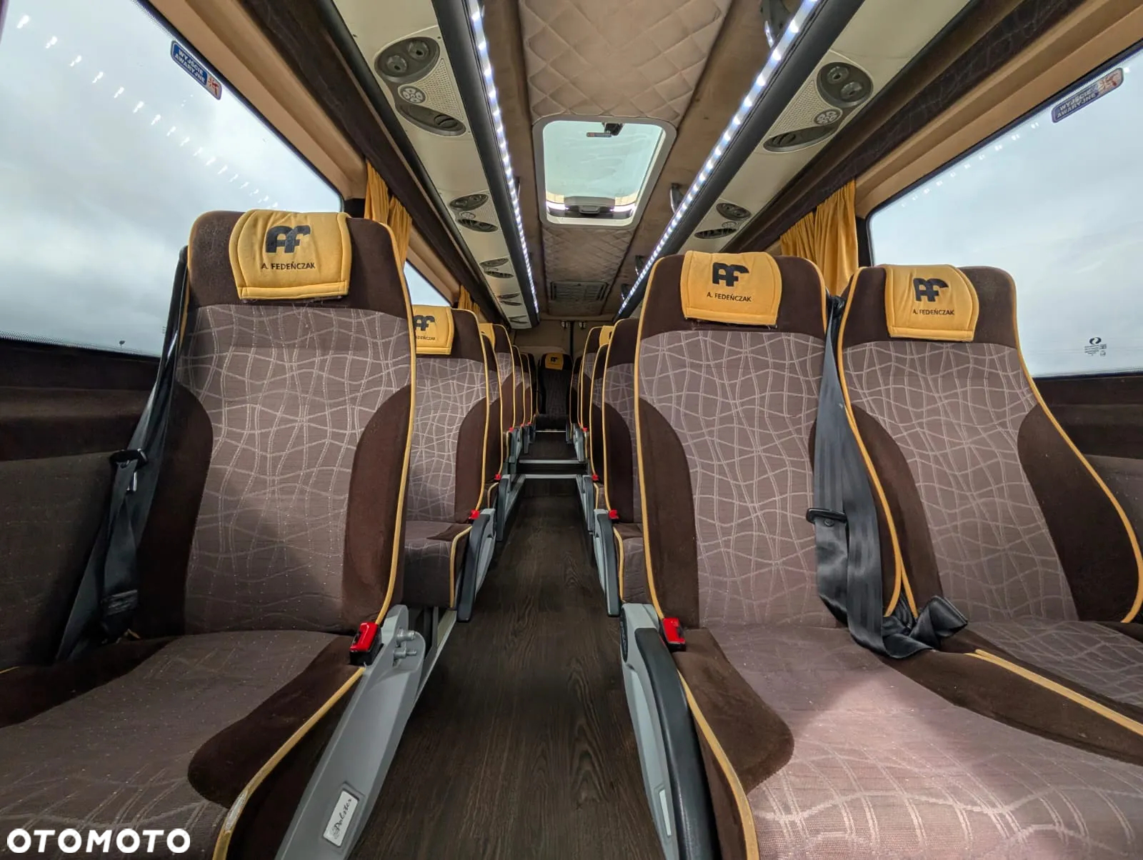 Mercedes-Benz Sprinter 519 - 18