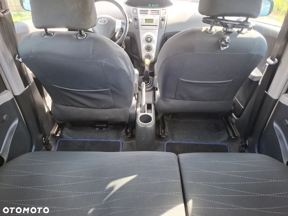 Toyota Yaris 1.3 VVT-i Travel - 25