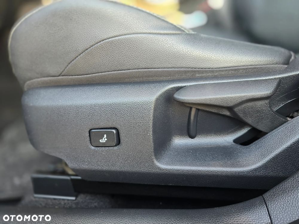 Toyota Corolla 2.0 Hybrid Comfort - 14