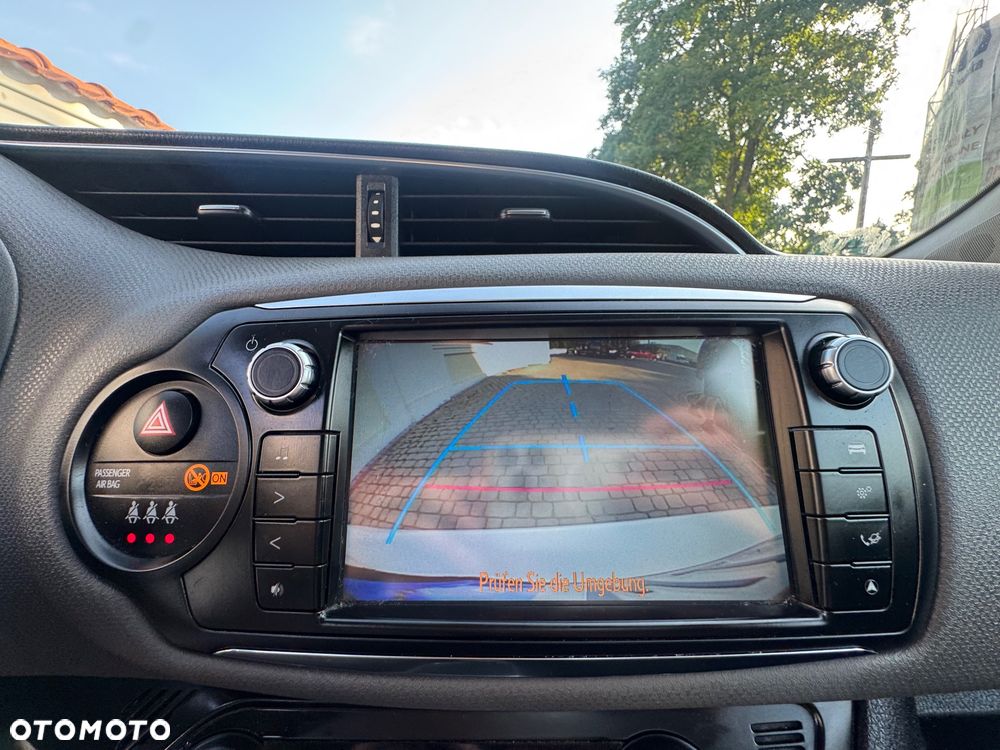 Toyota Yaris - 12