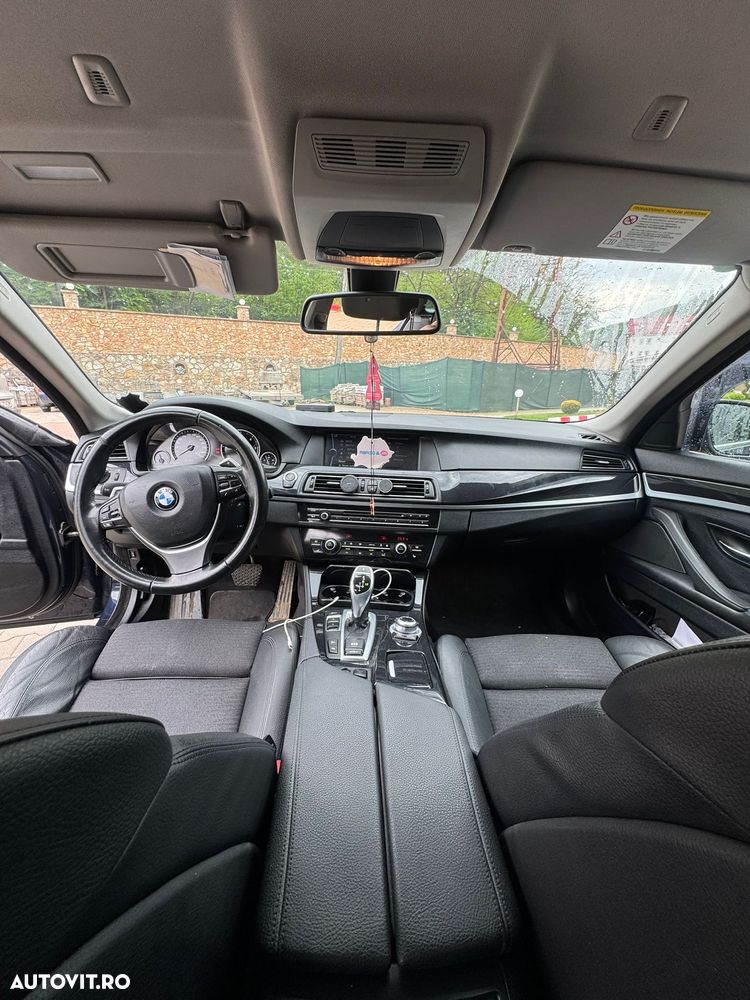 BMW Seria 5 525d xDrive - 8