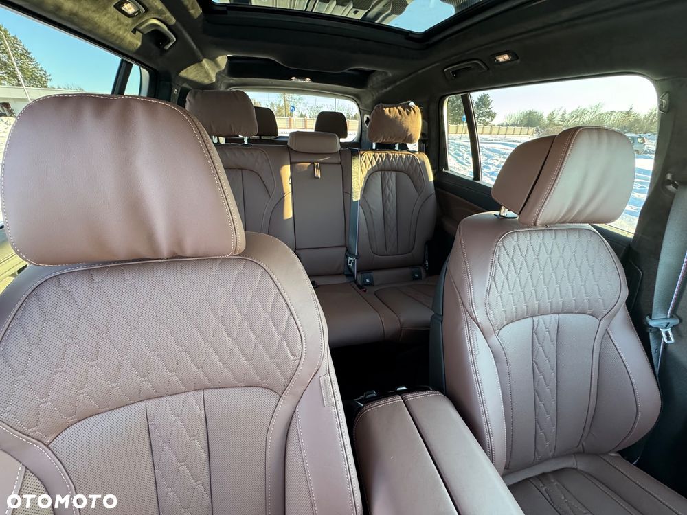 BMW X7 - 24