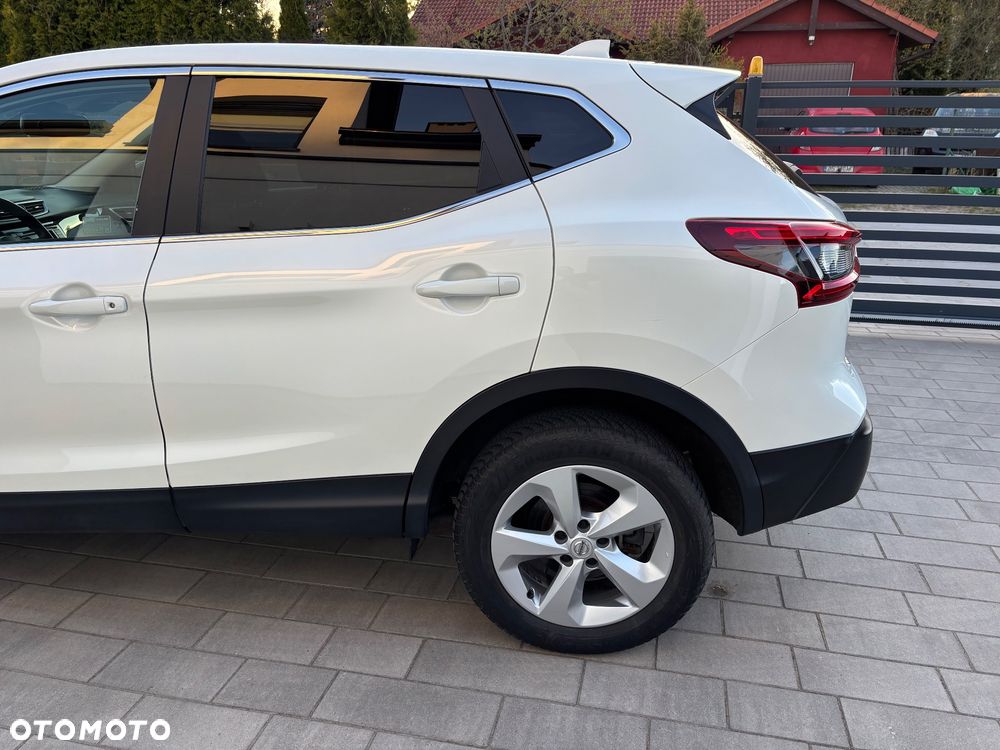 Nissan Qashqai 1.3 DIG-T N-Connecta EU6d - 4