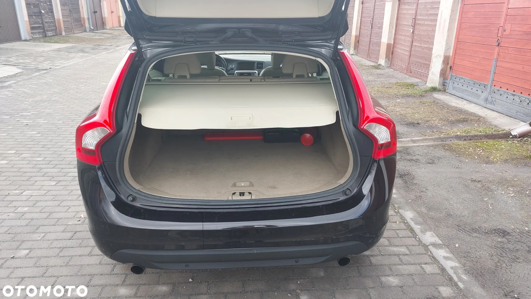Volvo V60 T3 Kinetic - 16