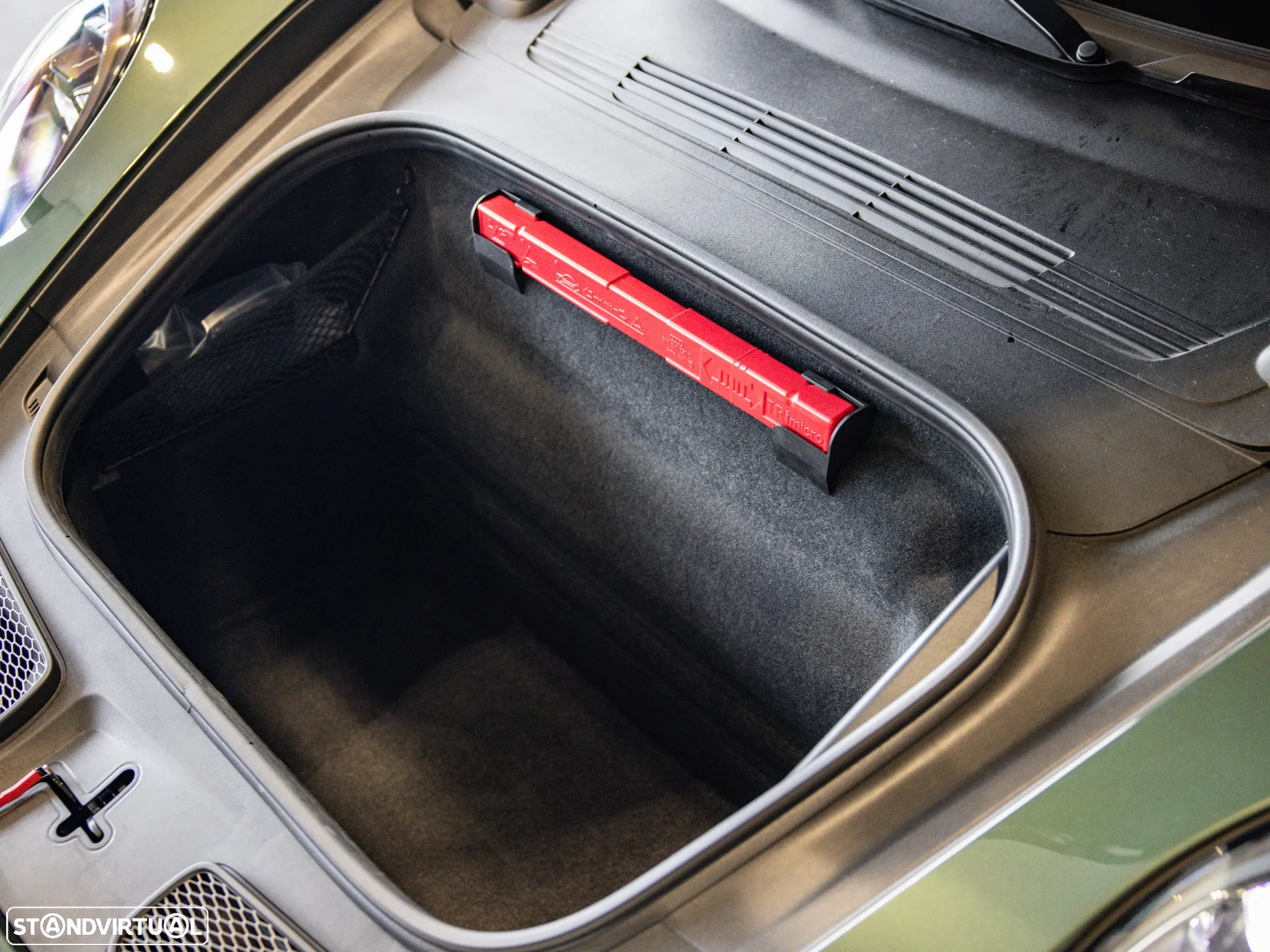 Porsche 911 (992) GT3 Touring Package - 11