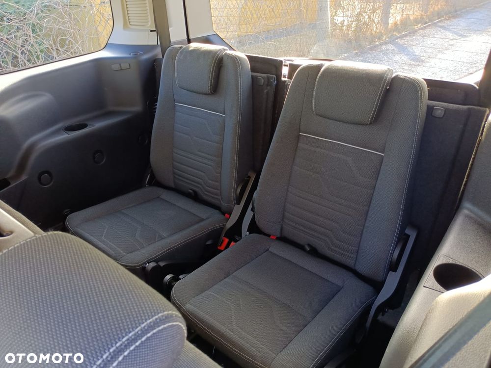 Ford Tourneo Connect 1.5 TDCi Titanium - 26