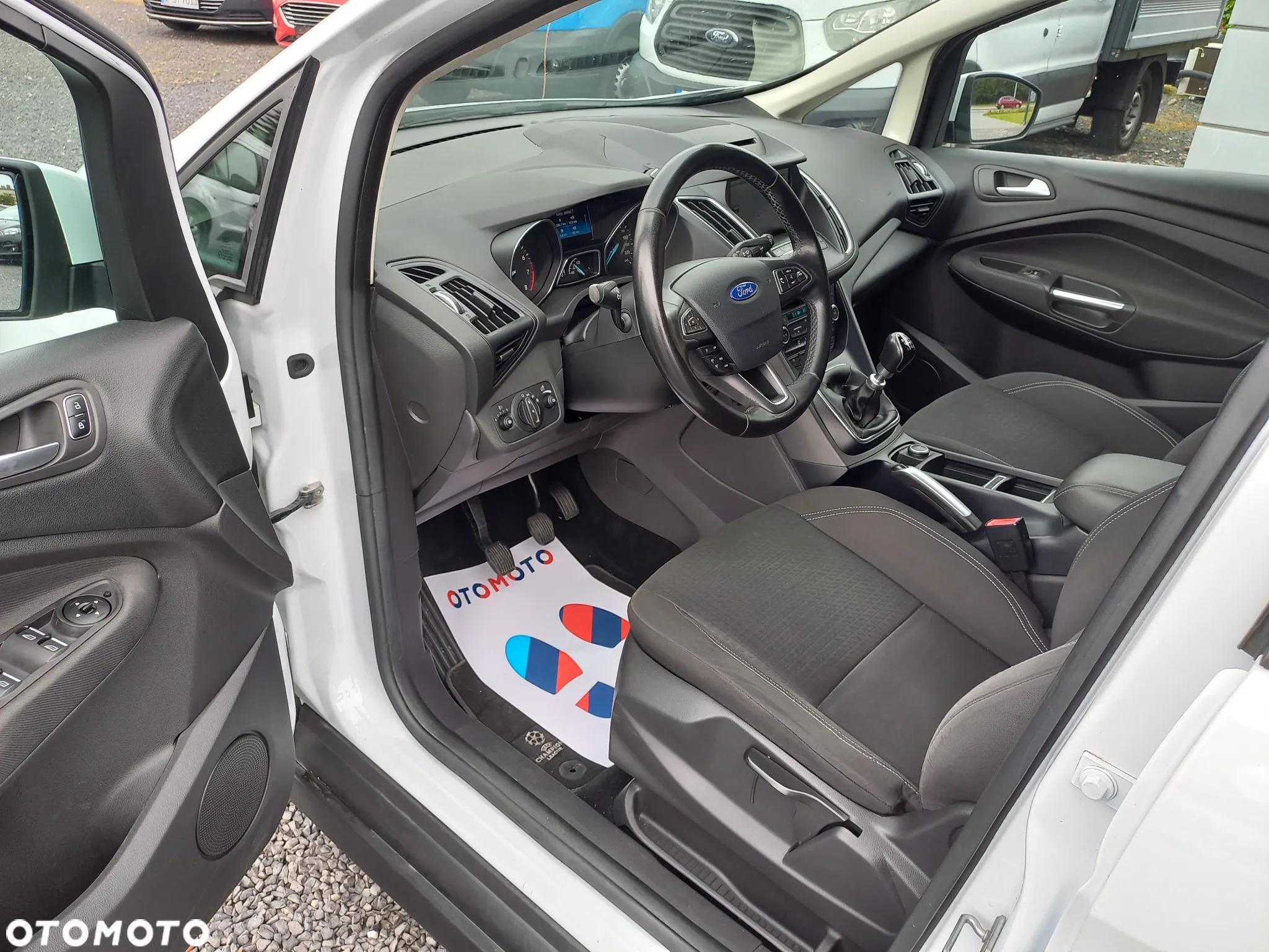 Ford C-MAX - 12
