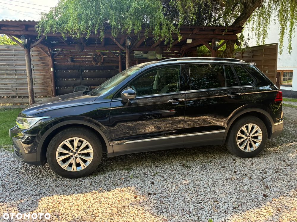 Volkswagen Tiguan - 11