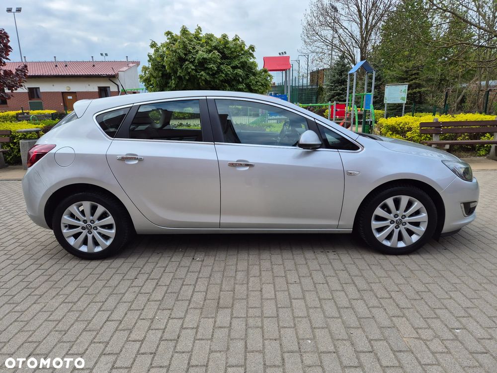 Opel Astra 1.4 Turbo - 4