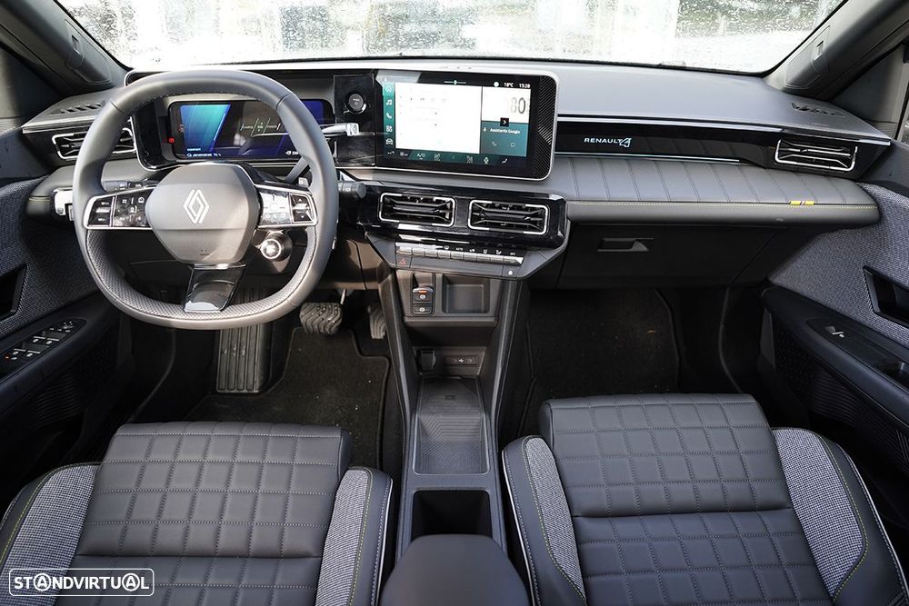 Renault 4 E-Tech 52 kWh Iconic Autonomia Conforto - 8