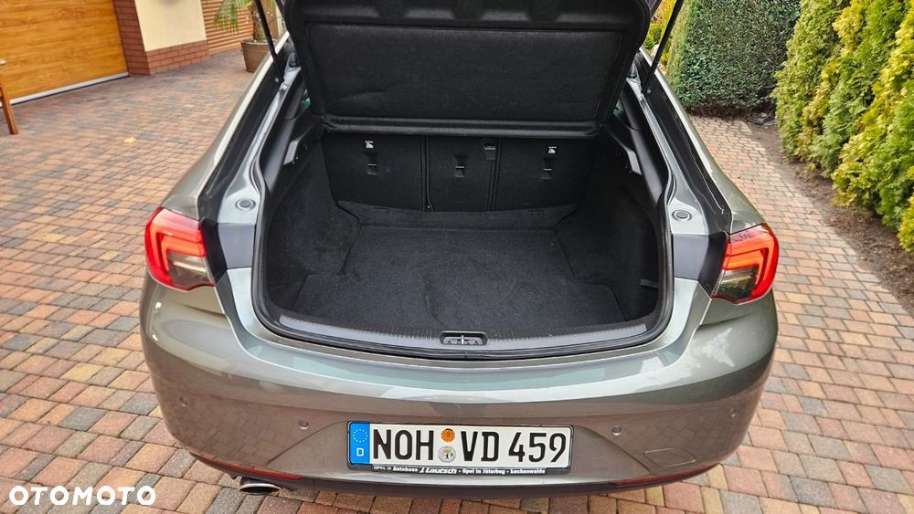 Opel Insignia - 22